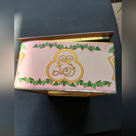 Vintage Louis Sherry Chocolate Tin - Picture 7 of 10